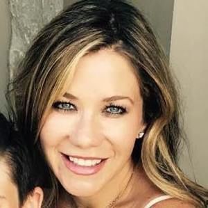 Meet your Posher, Dena